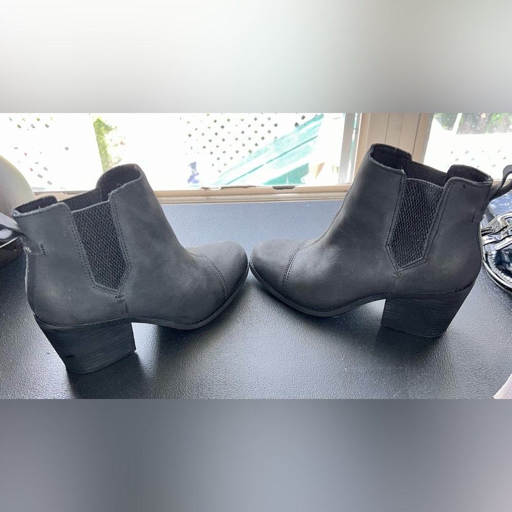TOMS Everly black booties, in women’s size 7